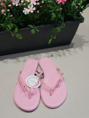 NWT - Solei Sea- Barbie Pink Women's Bow Accent Flip Sandals